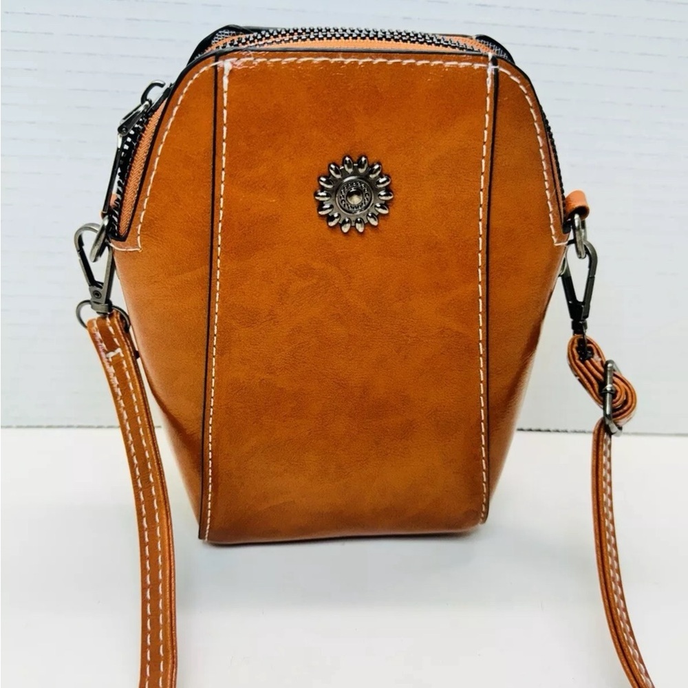 Faux Leather Crossbody Purse Shoulder Bag w/ Sun decal & multiple pockets